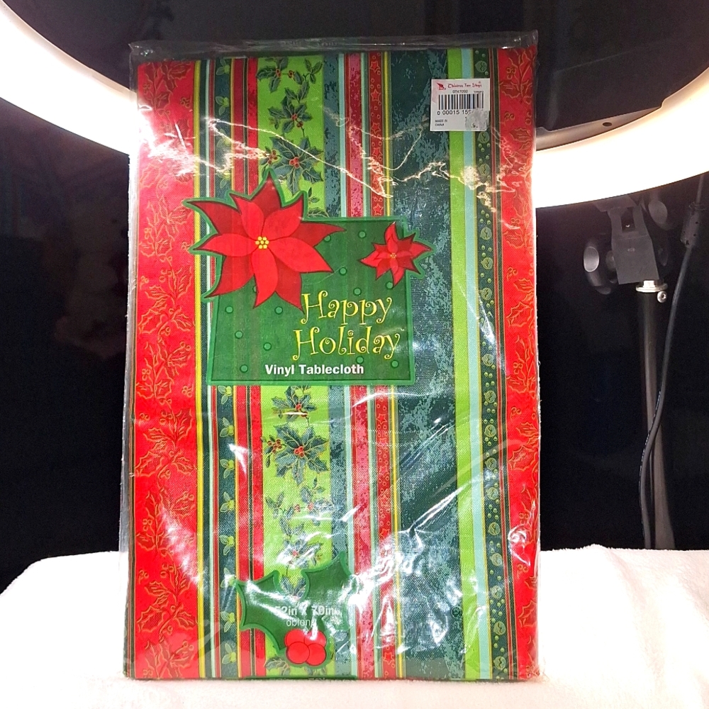 Vinyl holiday mistletoe tablecloth oblong shape 52in x 70in new in package
